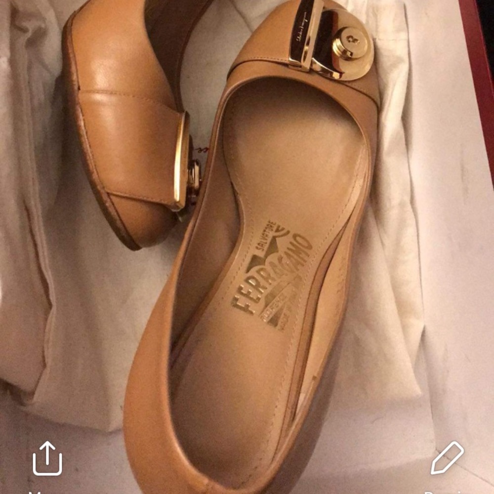 Ferragamo size 4.5C